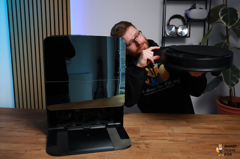 Das flache Design des Roborock Saros 10R ist zu sehen.
